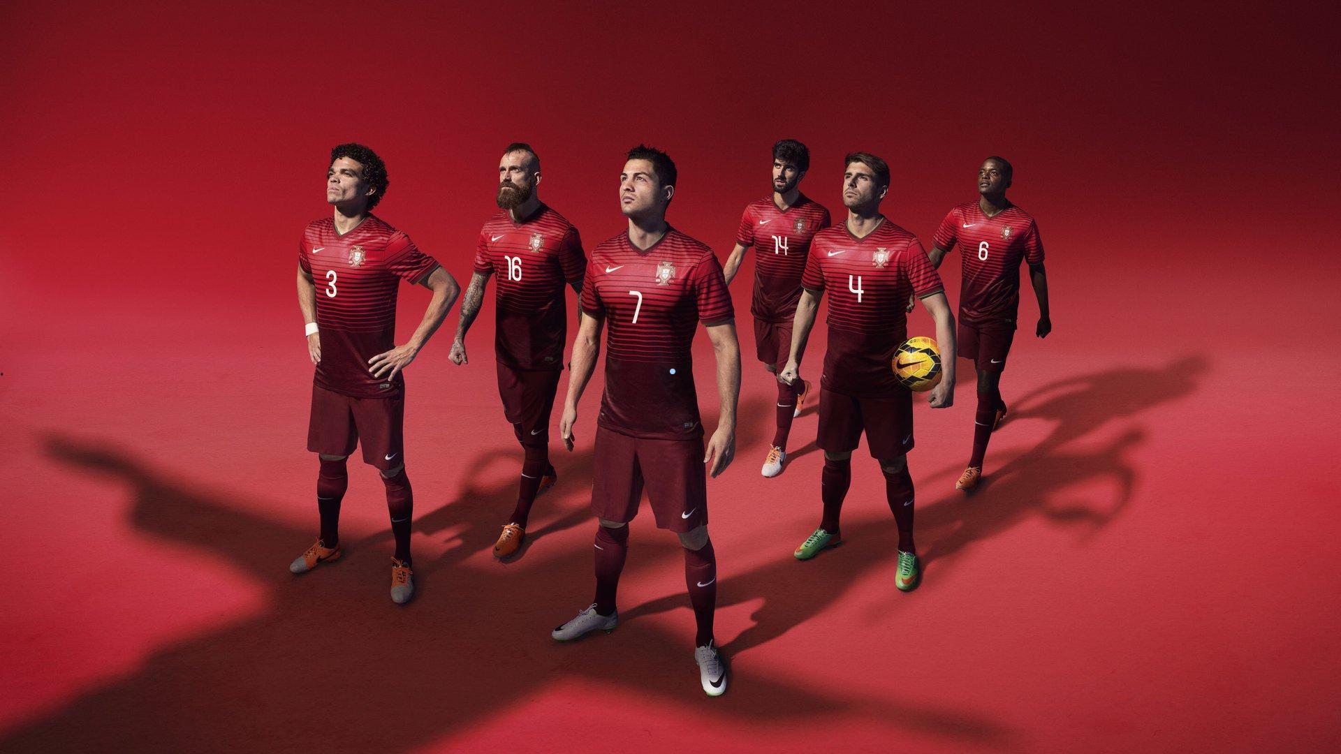 杰拉德深情回顾，评选英格兰与红军生涯最佳五人组，苏亚雷斯与鲁尼荣耀上榜