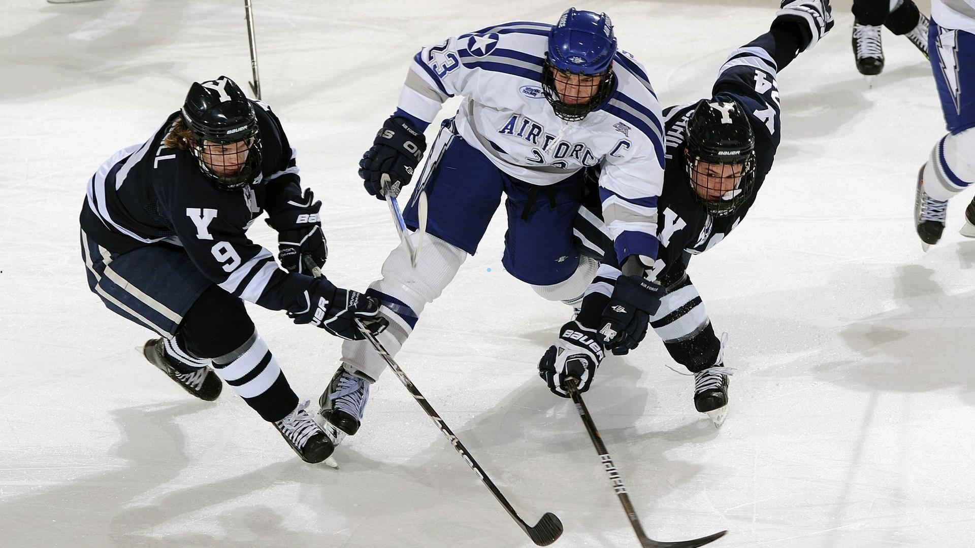 守护与公正，刘殿座荣膺中超最佳门将，李海新当选金哨