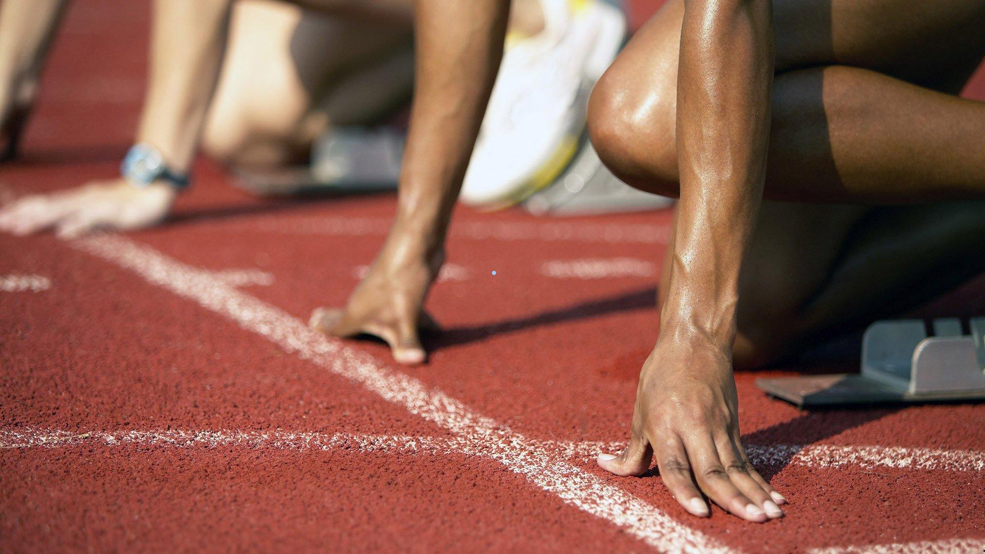 时隔四年再度交锋！詹姆斯与字母哥2025年巅峰对决点燃NBA赛场